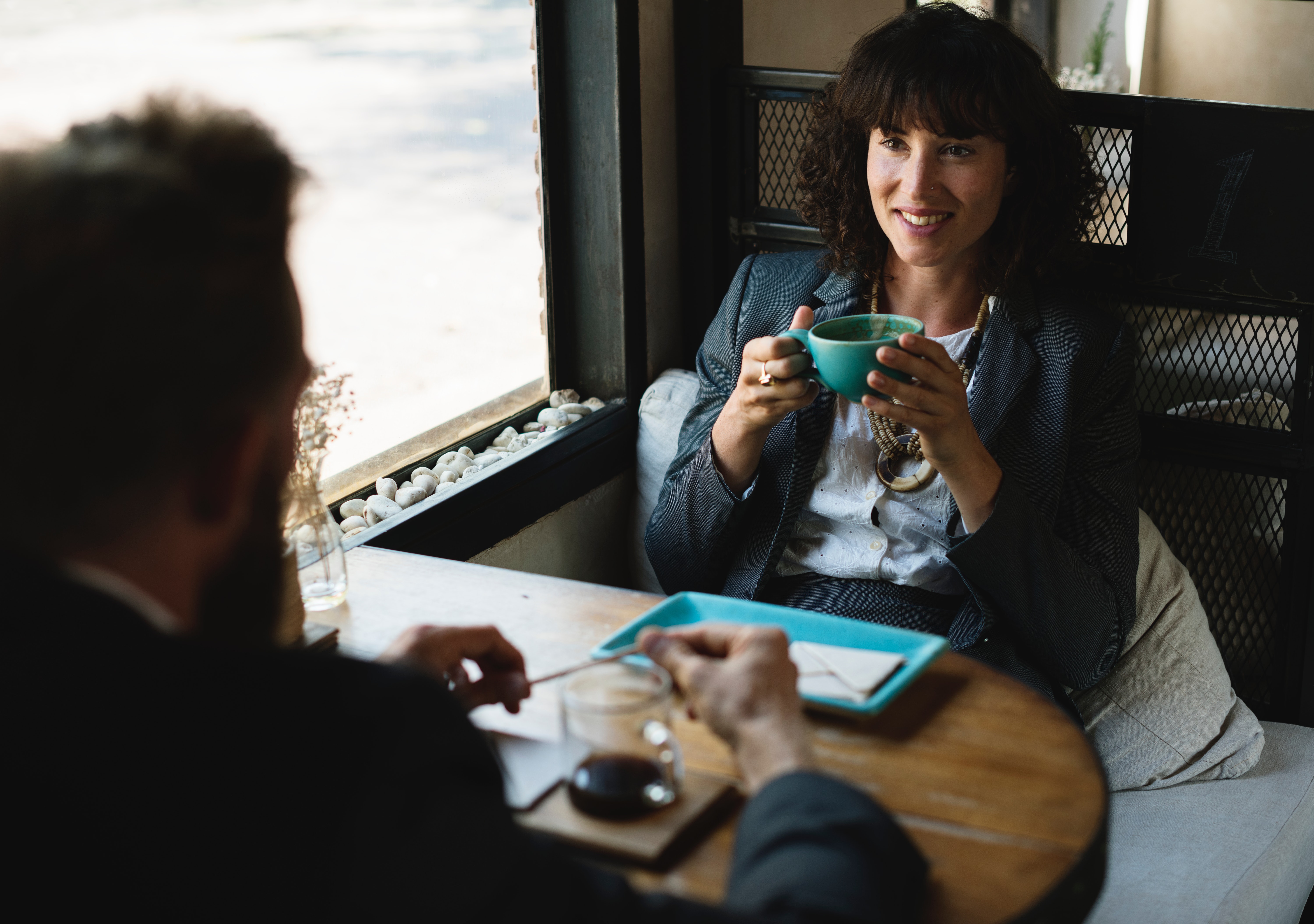 Relaciones Románticas En El Trabajo, ¿Deben O No Ser Permitidas?